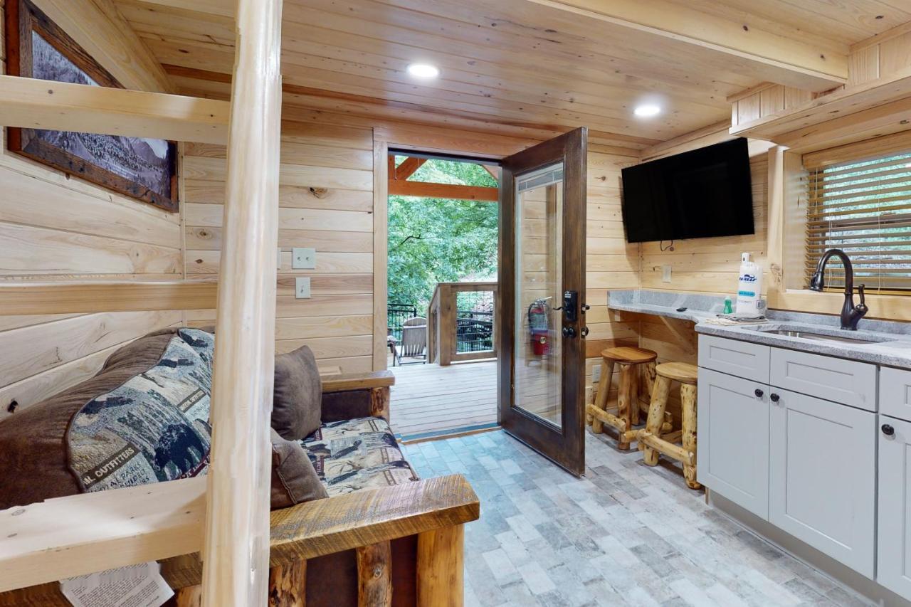 Down The Creek Villa Gatlinburg Exterior photo